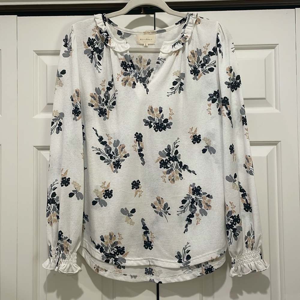 Melloday floral long sleeve split neck blouse.
